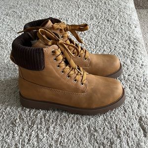 Skyee winter boots